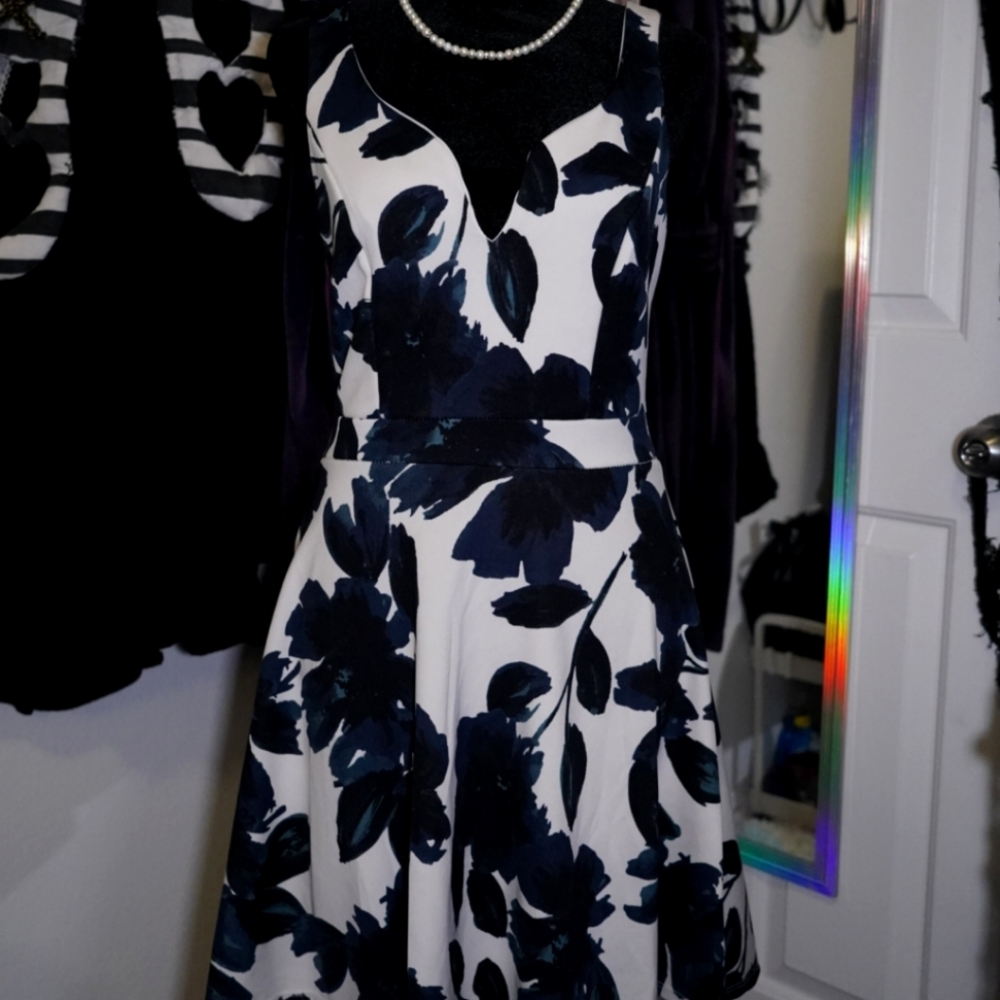 SpiceWear M Dress